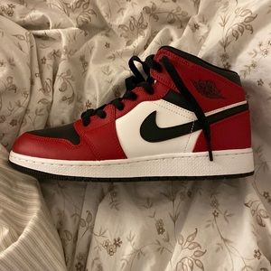 Jordan 1 Mid, Chicago Black Toe ( GS )